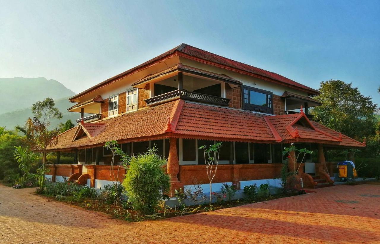 Contour Island Resort & Spa By Citrine Tariyod Bagian luar foto